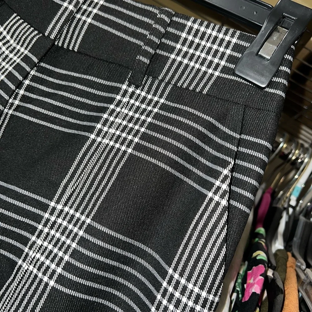NWOT ASOS Black and White Checkered Women's Trousers - Picture 2 of 4